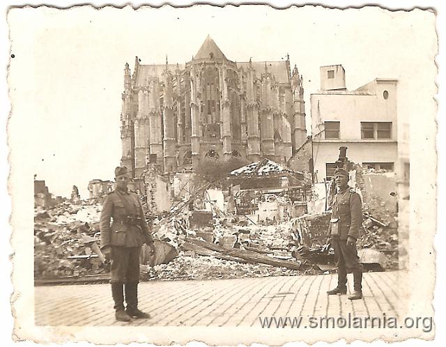 28 - Kathedrale Beauvais 3A.jpg